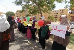 وقفة لطالبات زايد للمطالبة بالإفراج عن زملائهن المعتقلين