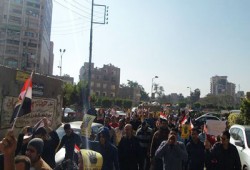 المنصورة تتوعد بدحر الانقلاب والقصاص للشهداء في مسيرة حاشدة