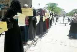 بالصور.. وقفة لطلاب جامعة حلوان