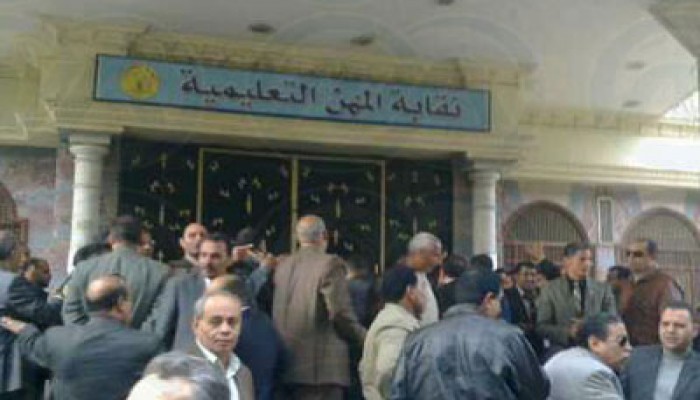 نقيب معلمي شبرا: نرفض الحراسة وحل المجلس لن يتم إلا بالقانون