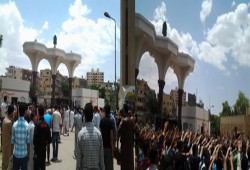 بالصور.. وقفة حاشدة لطلاب الأزهر أمام البوابة الرئيسة