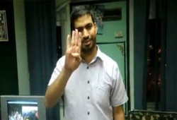 الإعلامي خالد عبد العزيز يستعد لختم القرآن بسجون الانقلاب