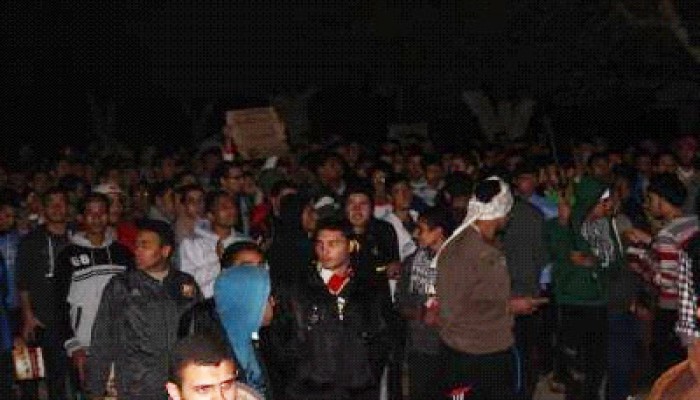 مسيرة حاشدة بمدينة الأزهر للمطالبة بالإفراج عن الطلاب المعتقلين
