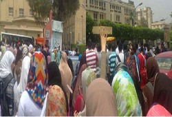"خليك جدع" شعار تظاهرات طلاب جامعة القاهرة
