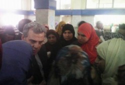 طالبات جامعة القاهرة يستقبلن جابر نصار بـ"حسبنا الله ونعم الوكيل"