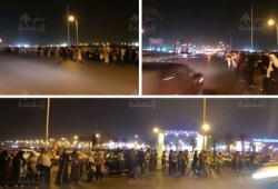 سلسلة بشرية لثوار أكتوبر أمام مول العرب تنديدًا بجرائم الانقلاب