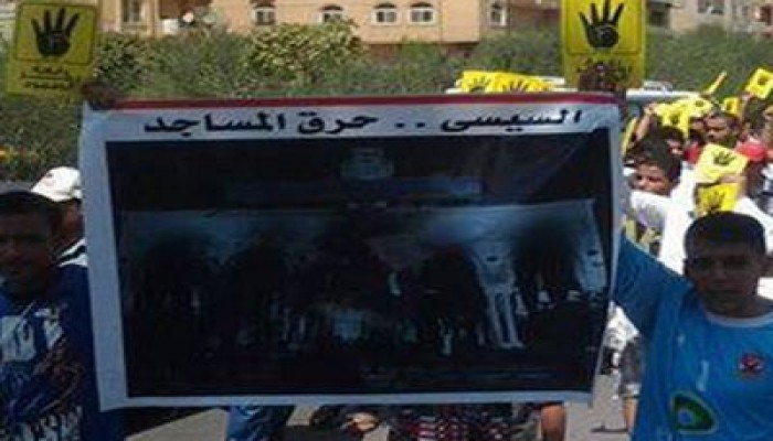 "أسوشيتد برس": سلطات الانقلاب تكمم المساجد في حملتها ضد الإسلاميين