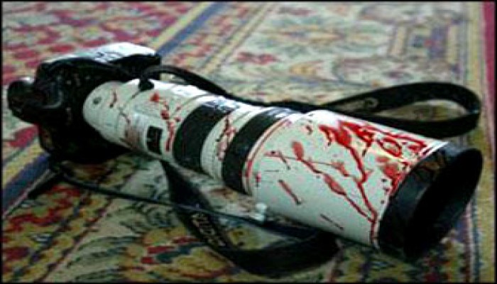 135 اعتداءً على الصحفيين من جانب الاحتلال خلال 15 شهرًا