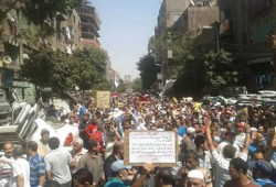 بالصور.. حشود هائلة تنضم لمسيرة المطرية