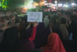 مسيرة مسائية لثوار السويس عشية انطلاق الموجة الثورية الثالثة