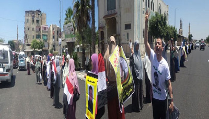 بالصور.. سلاسل لحرائر الإسكندرية للمطالبة بالإفراج عن المعتقلين