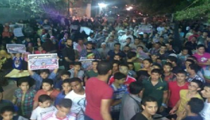 فيديو.. كفر الدوار ترفض الانقلاب وأحكامه الانتقامية في مسيرة ليلية