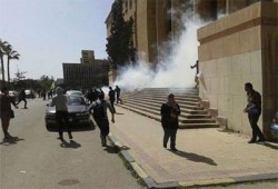 إصابة واعتقال 33 طالبًا جراء اقتحام ميليشيات الانقلاب جامعة الإسكندرية