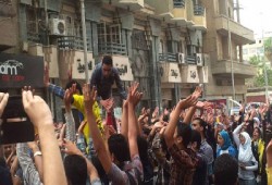 فيديو.. مسيرة حاشدة بـدمنهور تطالب بعودة الشرعية وتطهير القضاء