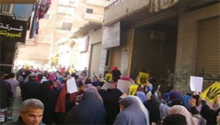 ثوار أشمون يهتفون: آه يا حكومة ضرب النار الأسعار ولعة نار