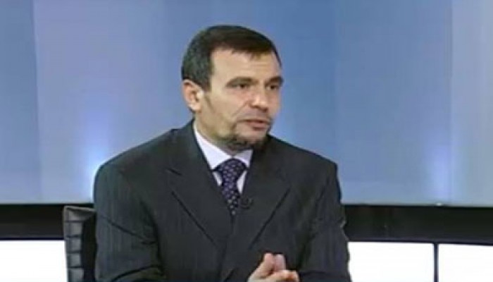 بدر الدين: قانون الطرطور الجديد لسرقة أموال الفقراء وحماية الحيتان