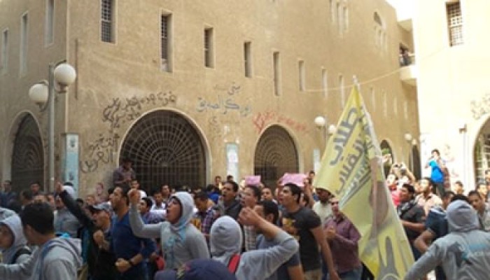 طلاب أزهر تفهنا يهتفون: مش هنسيب الحق فاهمين ولا لأ