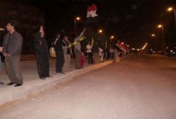 ثوار زايد يهتفون: "اثبت يا ريس خليك حديد.. وراك يا ريس مليون شهيد"