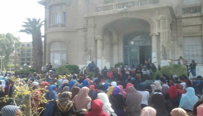 مظاهرة طلاب عين شمس تصل إلى قصر الزعفرانة