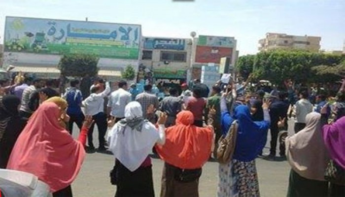 وقفة لطلاب جامعة السادات تطالب بالقصاص للشهداء