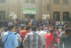 مظاهرات للطلاب ضد الانقلاب بجامعة الأزهر بالدراسة