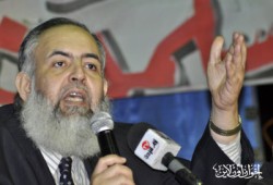 الشيخ حازم يرفض المحامية المنتدبة ويؤكد أنها مؤامرة