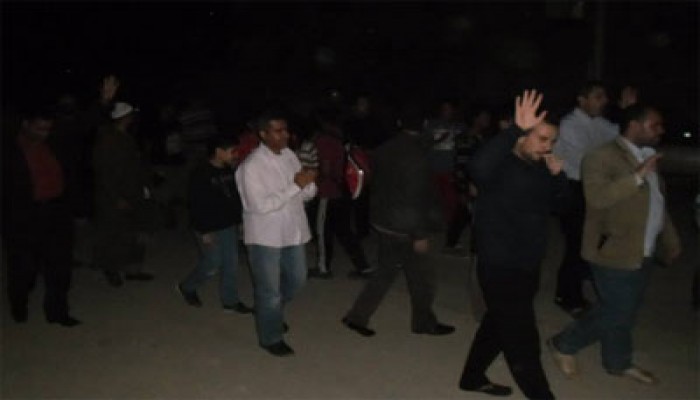 مسيرة زايد  تهتف: انتخبوا "الهاشتاج"