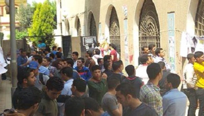 طلاب الأزهر بتفهنا يهتفون: يا معتقل يا حبيب إن نصر الله قريب