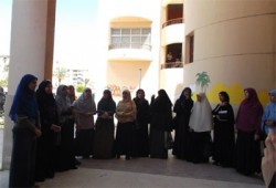 مسيرة لطالبات دراسات بورسعيد تندد بالانقلاب العسكري