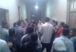 طلاب إعلام الأزهر يتظاهرون اعتراضًا على فصل زملائهم