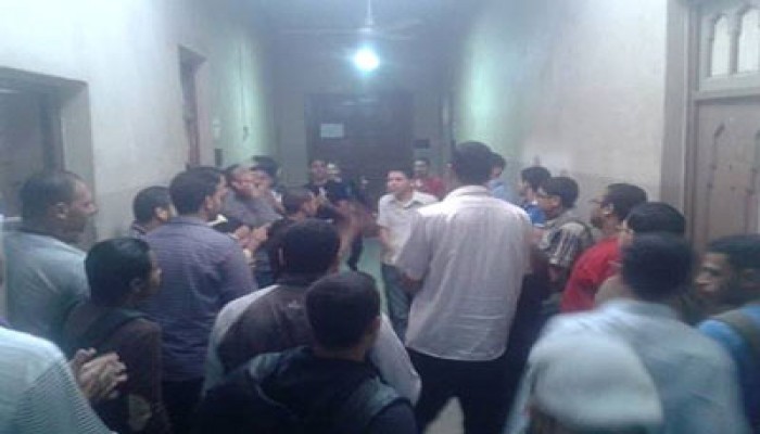 طلاب إعلام الأزهر يتظاهرون اعتراضًا على فصل زملائهم