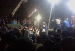 أناشيد لحن الحرية تشعل حماس الطلاب بمدينة الأزهر الجامعية