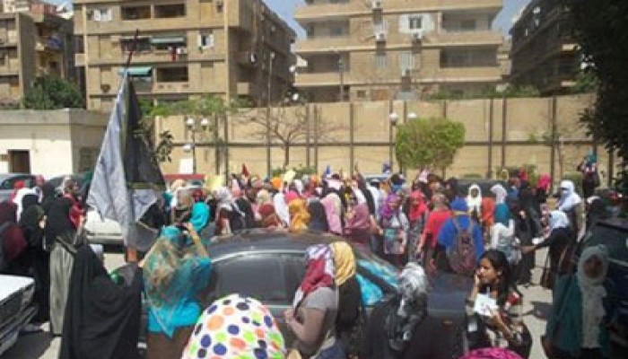 مظاهرة لطالبات كلية البنات بعين شمس