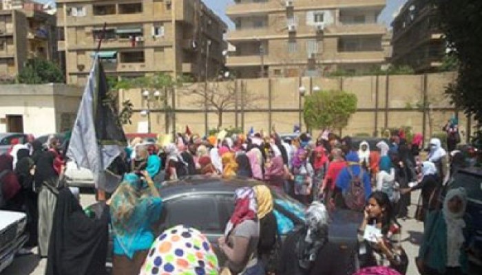 مظاهرة لطالبات كلية البنات بعين شمس