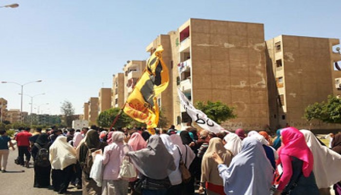 مسيرة لطلاب جامعة السادات للتنديد باغتصاب قائد الانقلاب للرئاسة