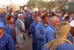 عمال الحديد والصلب يستعدون لوقفة حاشدة بالقصر العيني