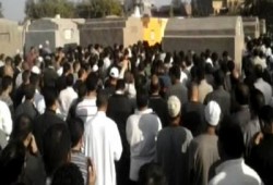 "شبراخيت" تشيع جثمان الشهيد شريف عاطف بهتافات إسقاط الانقلاب