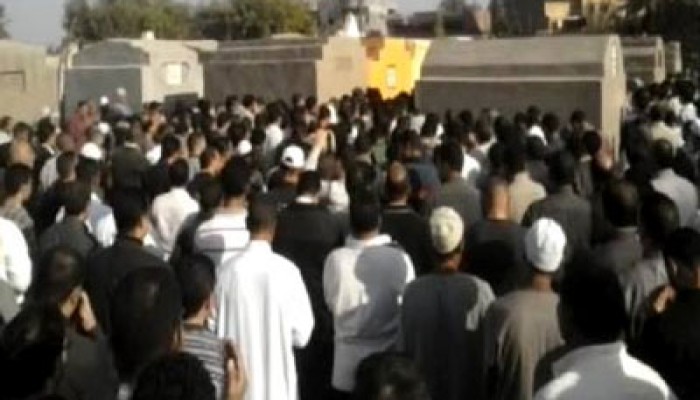 "شبراخيت" تشيع جثمان الشهيد شريف عاطف بهتافات إسقاط الانقلاب