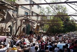 بالصور.. الآلاف في مسيرة  بإمبابة.. واعتداءات وحشية للانقلاب