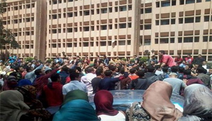 مسيرة حاشدة لطلاب جامعة المنوفية ضد جرائم العسكر