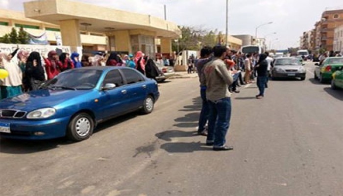 وقفة حاشدة لطلاب "السادات" تنديدًا باغتصاب السفاح للرئاسة