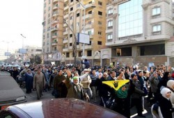 مسيرة مفاجئة بالمهندسين تصل إلى ميدان مصطفى محمود