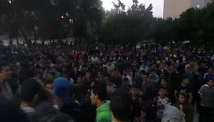 الآلاف يشاركون في صلاة الجنازة على شهيد الأزهر