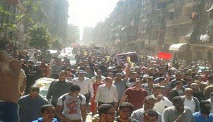 بالصور.. حشود غير مسبوقة بالمطرية تهتف" أنا مسلم مش حستسلم