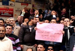 أمن الانقلاب يفض إضراب العاملين بمكاتب بريد بورسعيد بالقوة