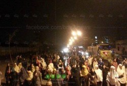 ثوار "السويس"يتظاهرون بهتاف: عمرك يا سيسي ما هتبقي رئيسي