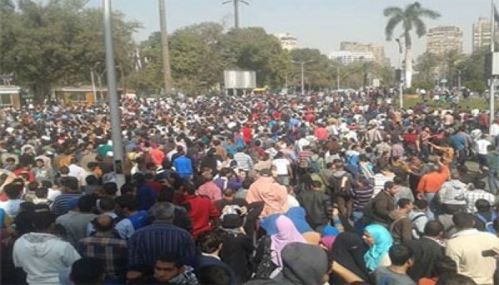 حشود هائلة تنضم لمسيرة ميدان النهضة