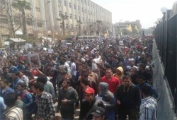 حشود هائلة تنضم لمسيرة الأزهر رفضًا للانقلاب وقضائه المسيس