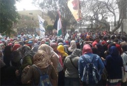 آلاف الطلاب بمسيرة عين شمس يطالبون بالقصاص للشهداء