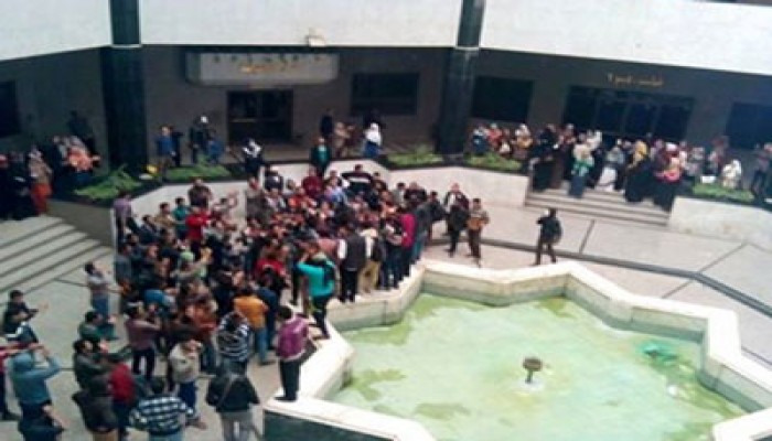 فضيحة.. السماح لضباط باقتحام المدينة الجامعية بأسيوط وتفتيش الغرف